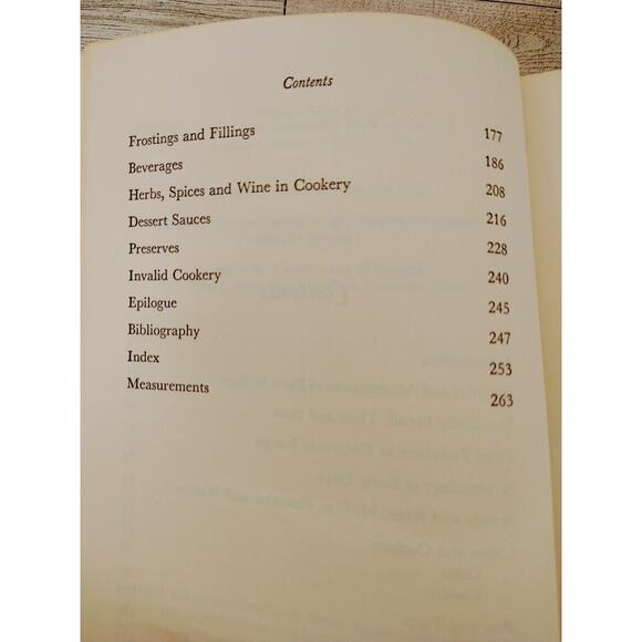 The Attic‎ Cookbook by Gertrude Wilkinson HCDJ Vtg 1972 - Picture 10 of 13